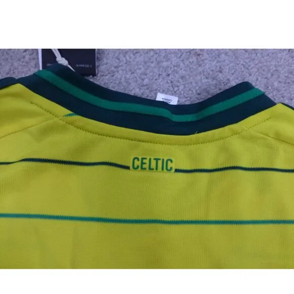 NWT ADIDAS Celtic Soccer/Football Jersey Daizen #38